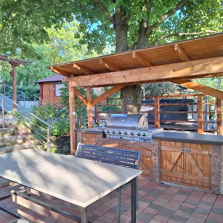 Holiday home Cinegefeszek Nyaralohaz Siofok