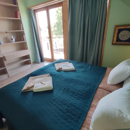 Cinegefeszek Nyaralohaz Holiday home *