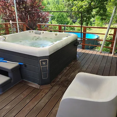 別荘 Cinegefeszek Nyaralohaz *