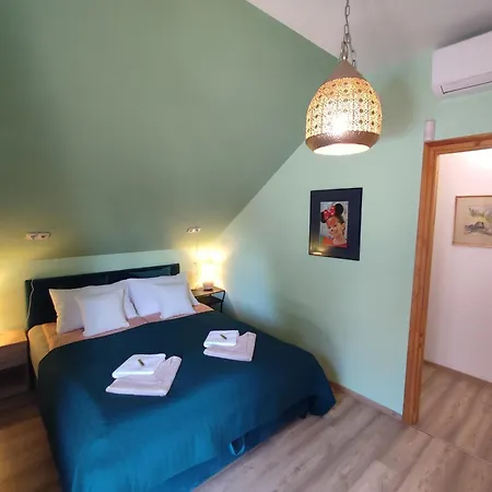 Cinegefeszek Nyaralohaz Holiday home