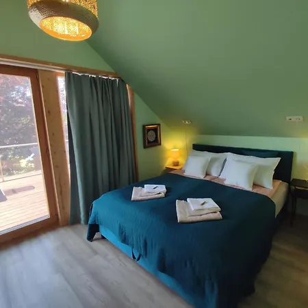 Cinegefeszek Nyaralohaz * シオーフォク