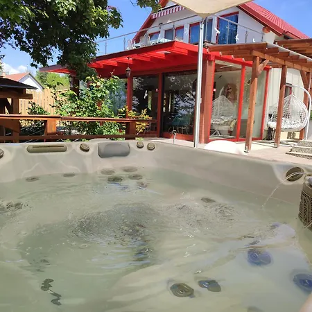 Cinegefeszek Nyaralohaz Holiday home Siofok