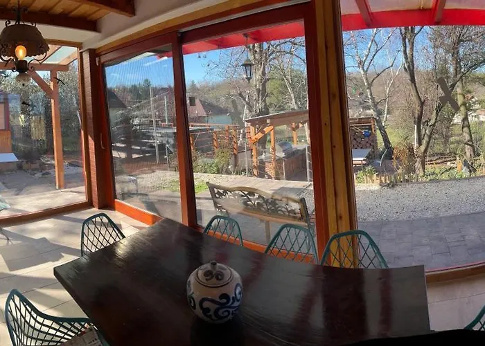 Cinegefeszek Nyaralohaz * Siofok