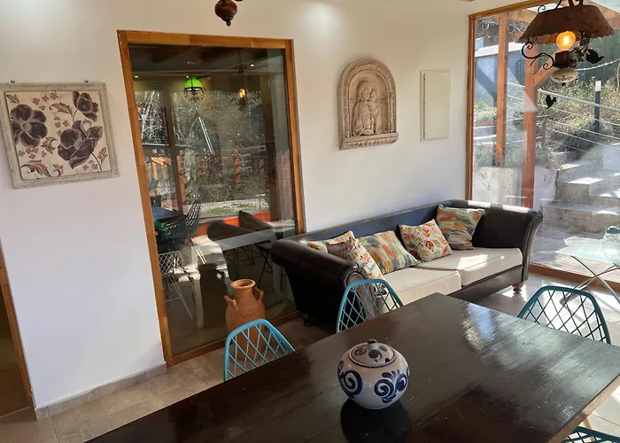 Cinegefeszek Nyaralohaz