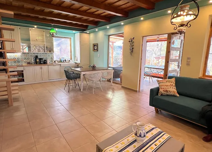 Cinegefeszek Nyaralohaz *