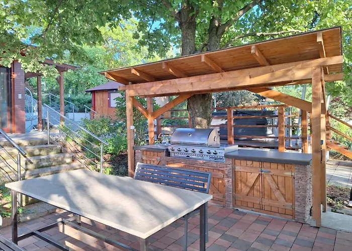 Tatil Evi Cinegefeszek Nyaralohaz Siofok