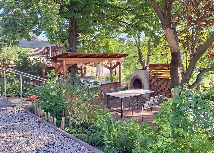 Cinegefeszek Nyaralohaz Tatil Evi