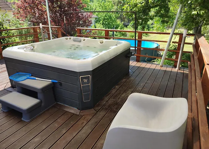 בית נופש Cinegefeszek Nyaralohaz *