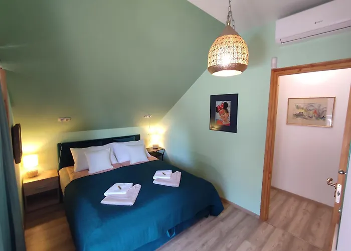 Cinegefeszek Nyaralohaz Tatil Evi